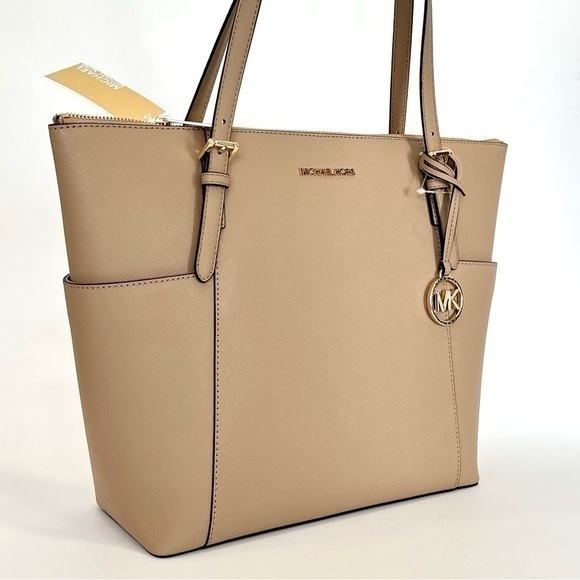 Michael Kors Handbags - Michael Kors Tote Bag